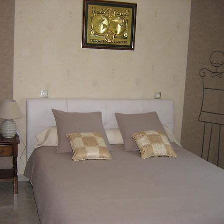 Chambres D'Hotes Le Saint O Detente Екстер'єр фото